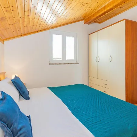 Maja-1 By Interhome Appartement