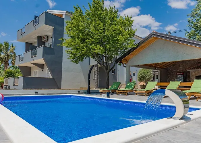 Maja-1 By Interhome Maslenica